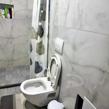 公寓 Dry 地拉那